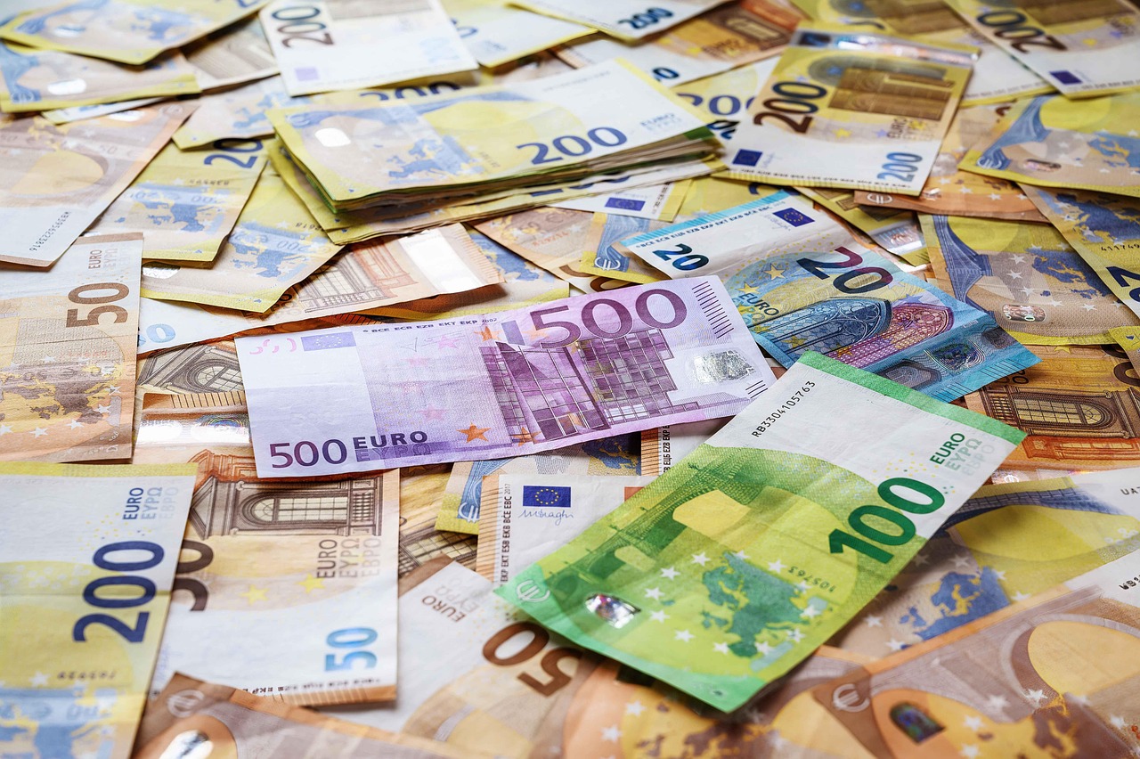 entdecken sie effektive tipps und strategien zum geldsparen. erfahren sie, wie sie ihre ausgaben reduzieren und langfristig finanziell nachhaltiger leben können.